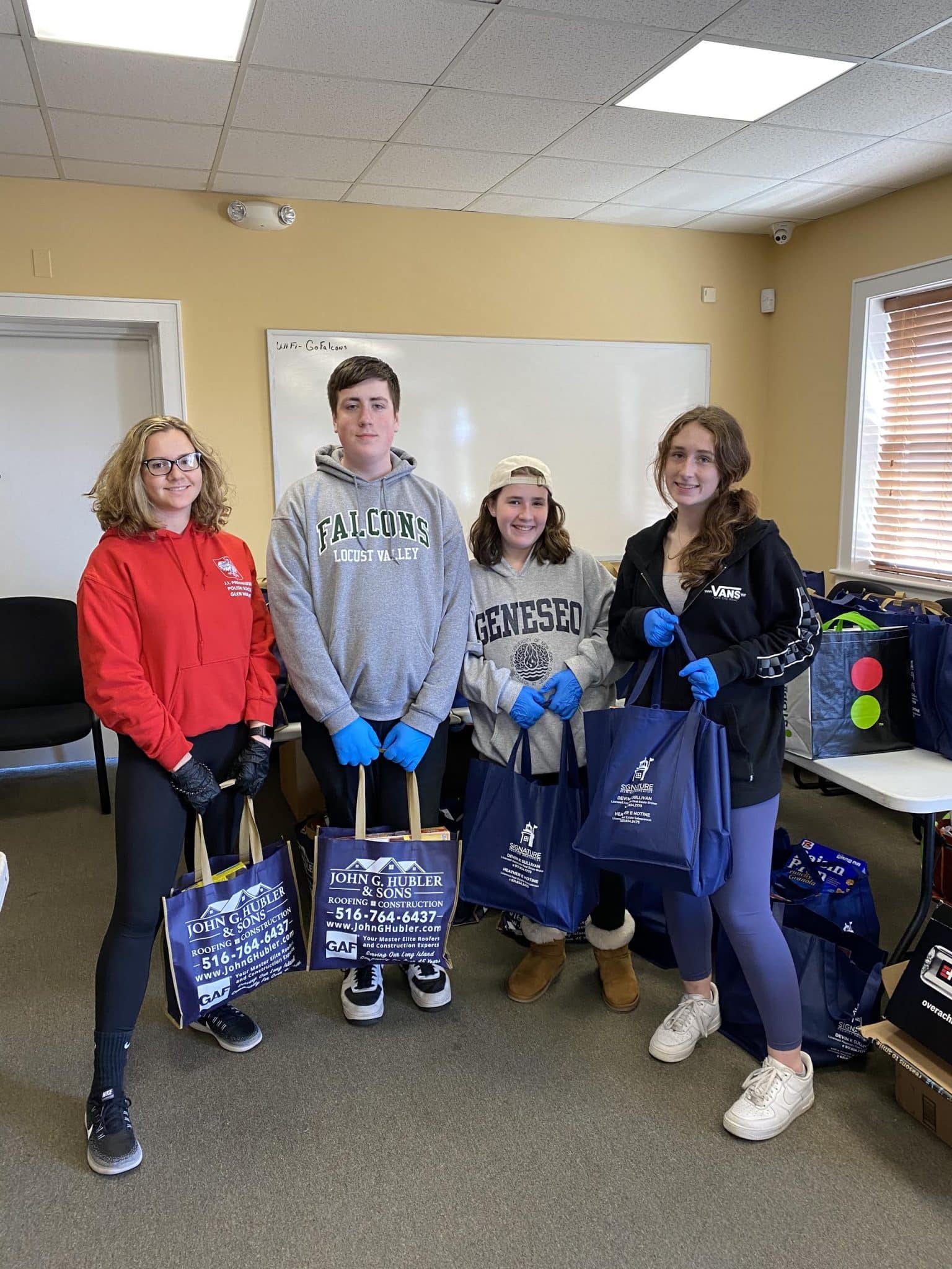 Locust Valley students, staff and families organize food drive for