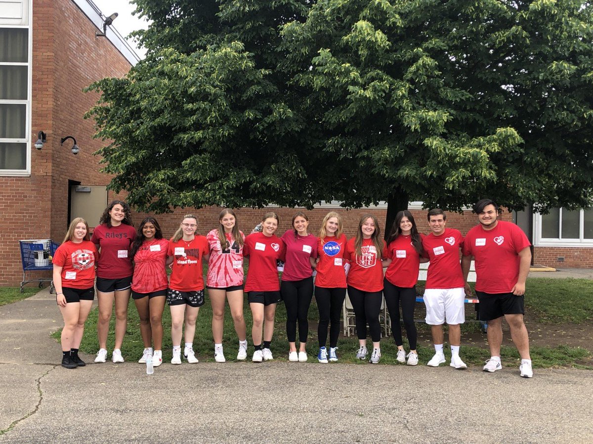 Island Trees Athletes Helping Athletes club Team Up 4 Community